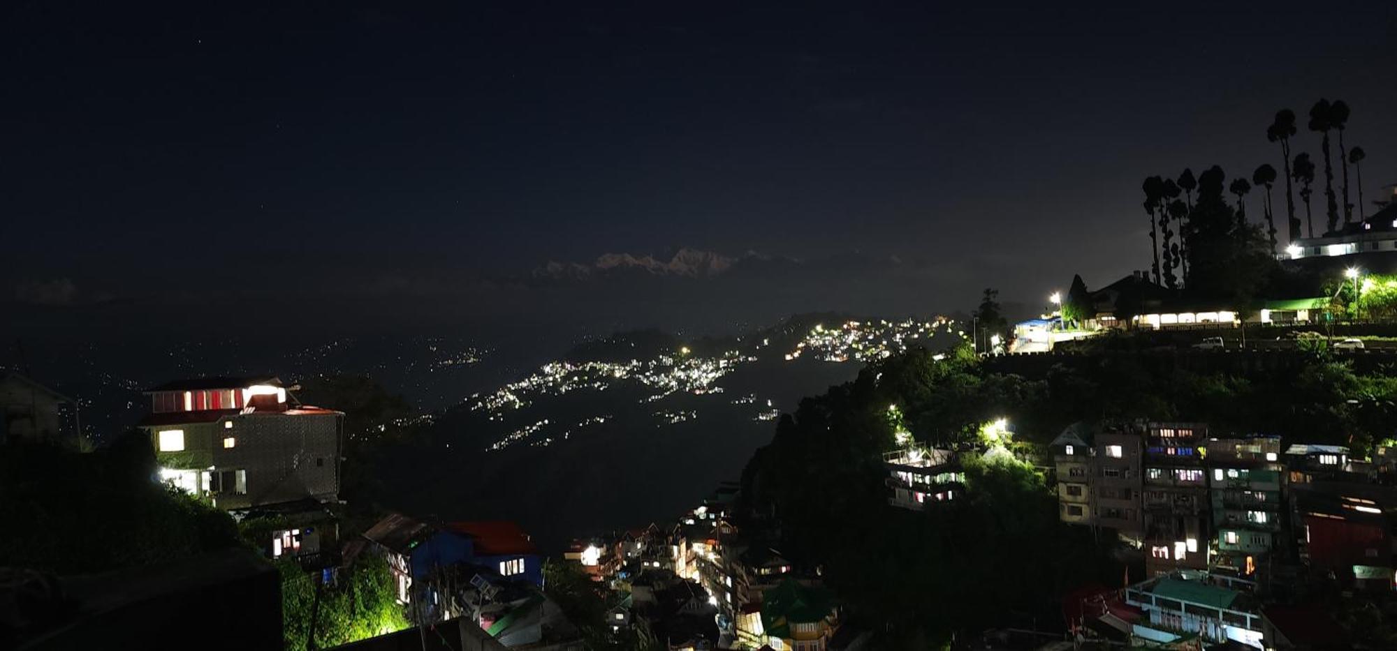 Veronica Alpina Mountain View Home Darjeeling  Exterior photo